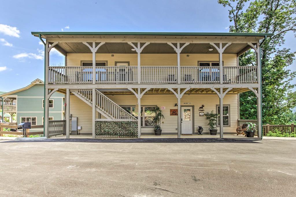 'Madison Bear Garden' With Hot Tub & Pool Access - thumb 1