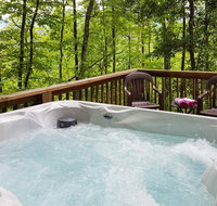 'Nature's Retreat' with Hot Tub - 7 Mi to Bryson City - Accommodation Chicago