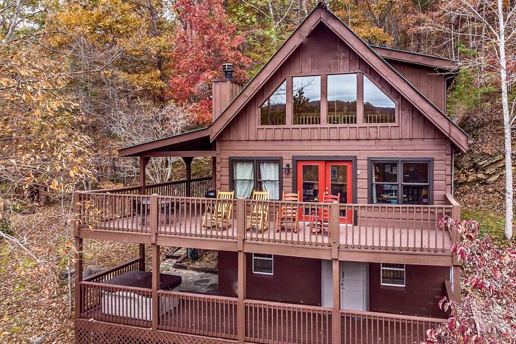 'Scenic Solitude' In Pigeon Forge With Hot Tub & View - thumb 0