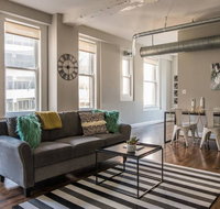 1 and 2 BR Downtown Apts by Frontdesk - Accommodation Chicago