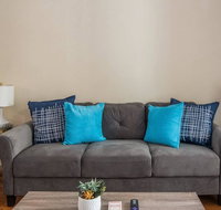 1 and 2 BR Midtown Apts with balcony by Frontdesk - Accommodation Chicago