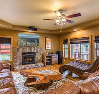 12726 Greenwood Dr House - Accommodation Chicago
