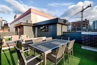 2 Newly Built Luxury Condos groups 10 - 25 Accommodation Chicago