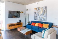 2BR Modern Glass Loft w/ InOut Parking Pool Gym and Balcony by ENVITAE Accommodation Chicago