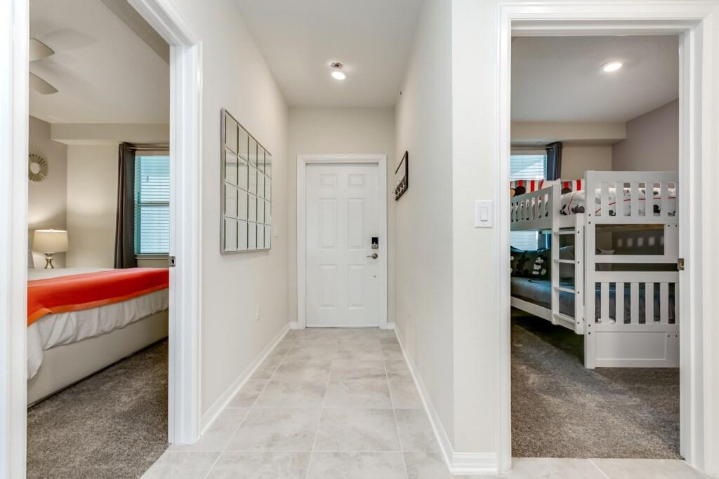 3111U307 Amazing Story Lake Brand New Condo - thumb 1