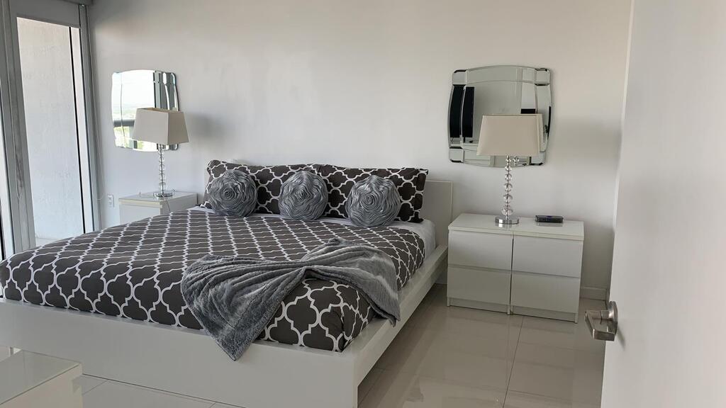 485 BRICKELL AVENUE - ICON Residence - thumb 1
