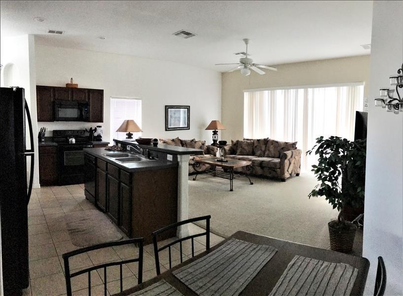 70 Andalusia Loop House - thumb 3