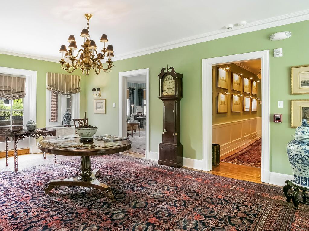 Bishops Hall - thumb 3