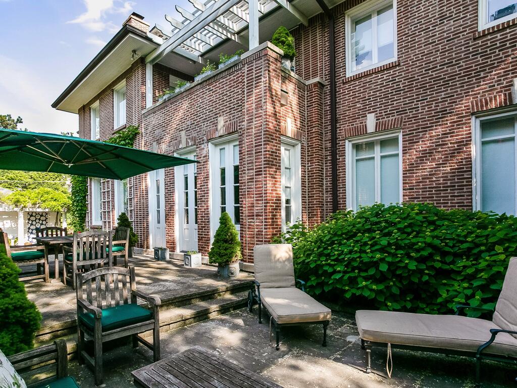 Bishops Hall - thumb 1