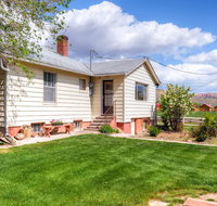 Charming Tropic Home by a Farm -Near Bryce Canyon - Accommodation Chicago