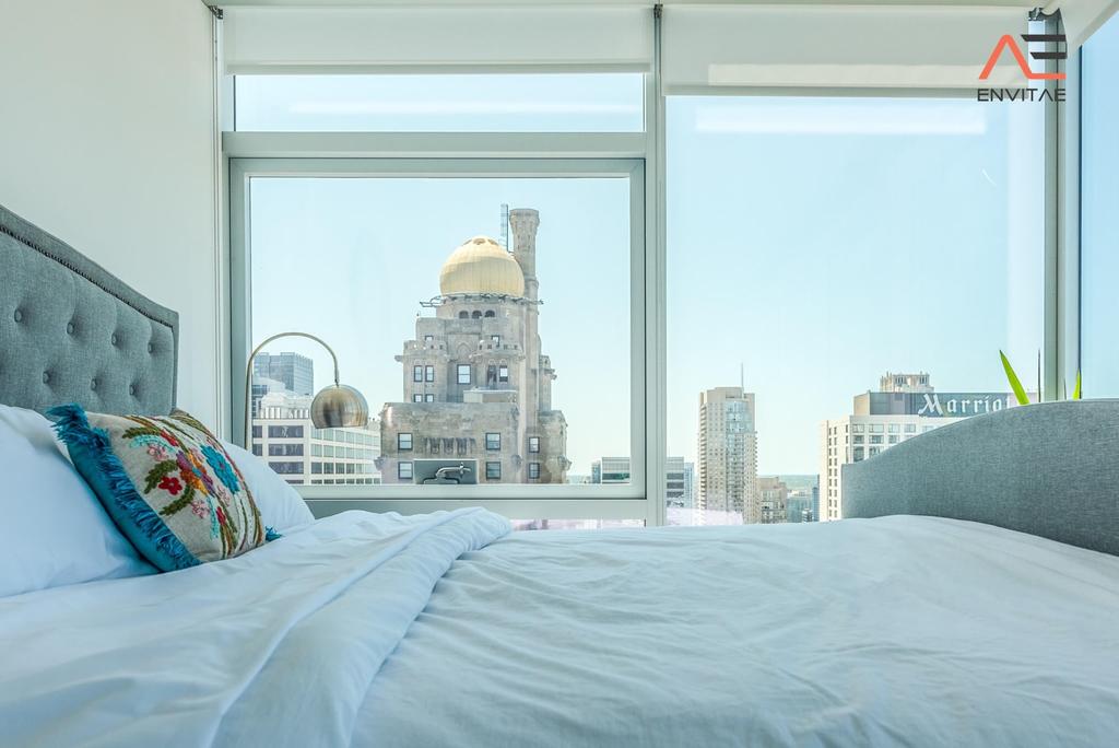 ENVITAE 3BR Huge Luxury Loft In Chicago's Best Building - thumb 0