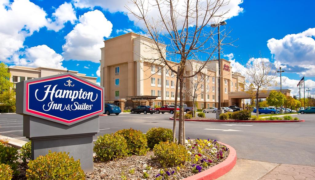 Hampton Inn & Suites Fresno - thumb 2