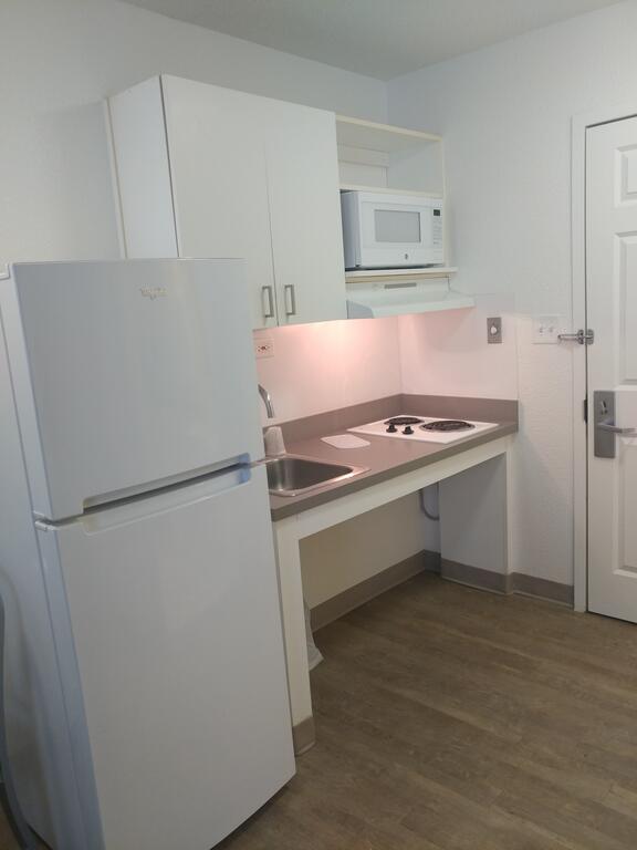 InTown Suites Extended Stay Chicago IL - Downers Grove - thumb 3