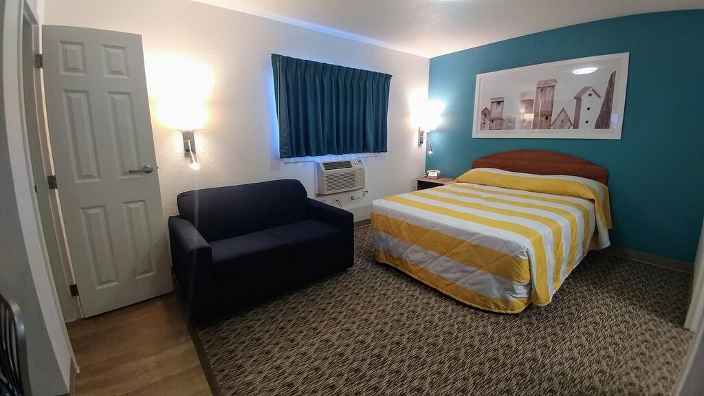 InTown Suites Extended Stay Chicago IL - Downers Grove - thumb 1