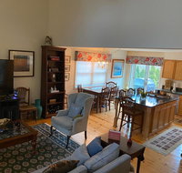 Modern Lakehouse Retreat  Great for groups - Accommodation Chicago