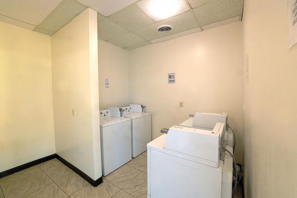 Motel 6-Longview, TX - North - thumb 1