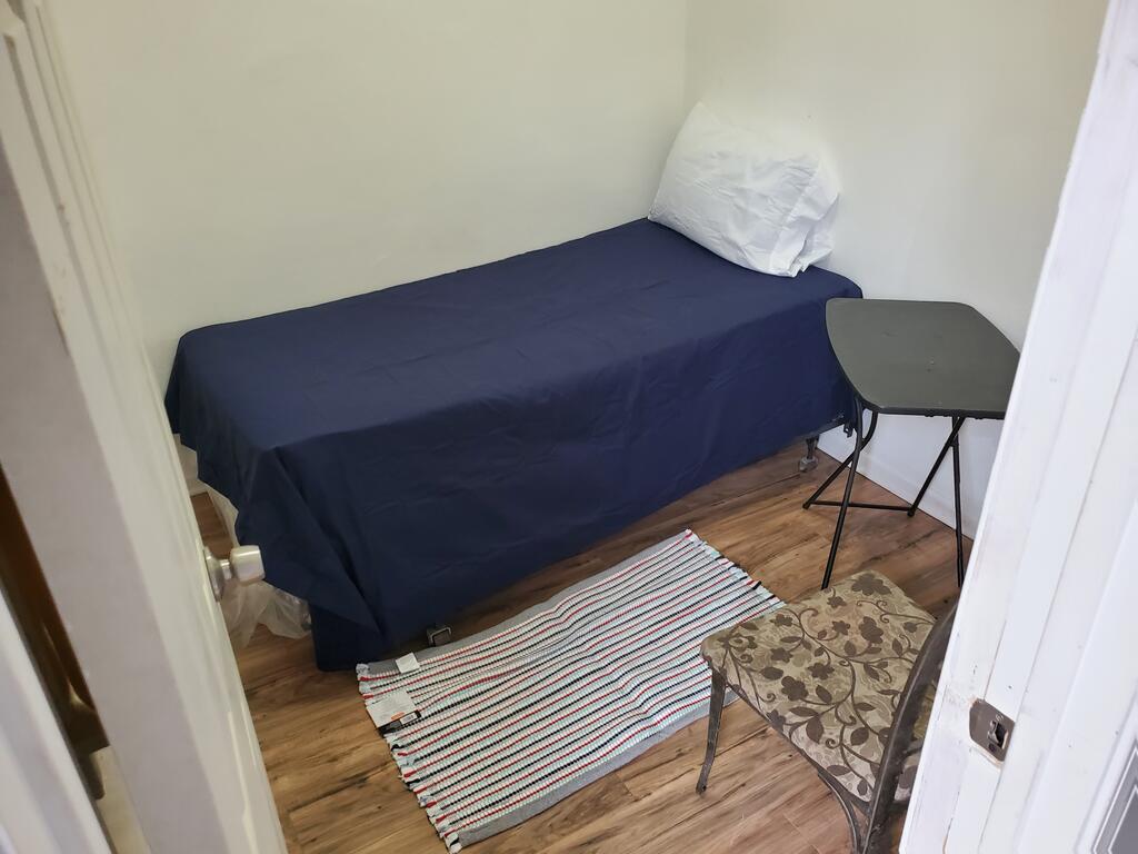 St. Lawrence Hostel - thumb 2