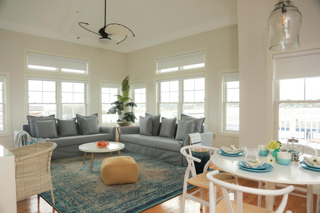 The Sea Breeze Inn - thumb 0