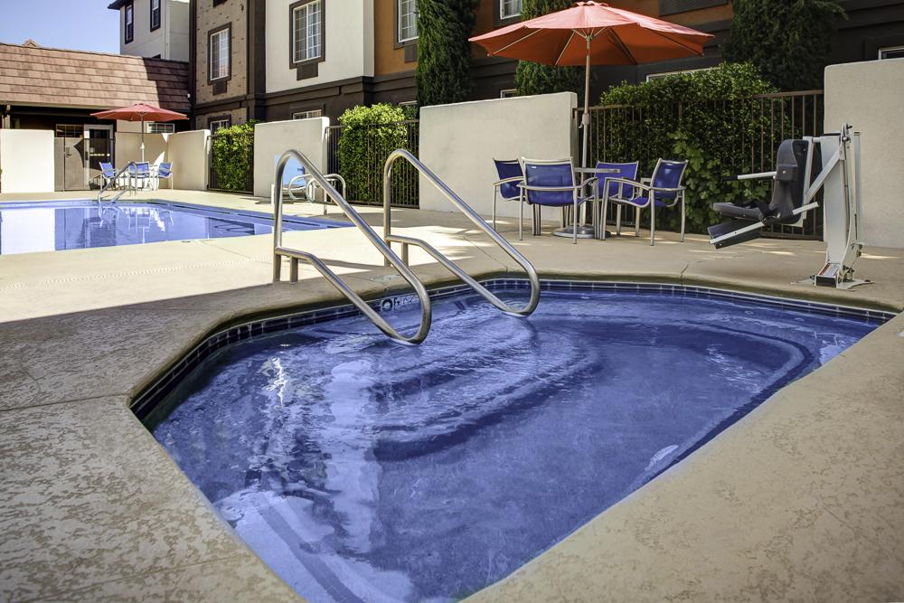 TownePlace Suites Fresno - thumb 3