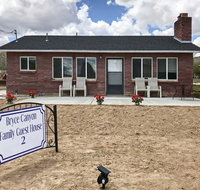 Tropic Family House - 10 Miles to Bryce Canyon - Accommodation Chicago