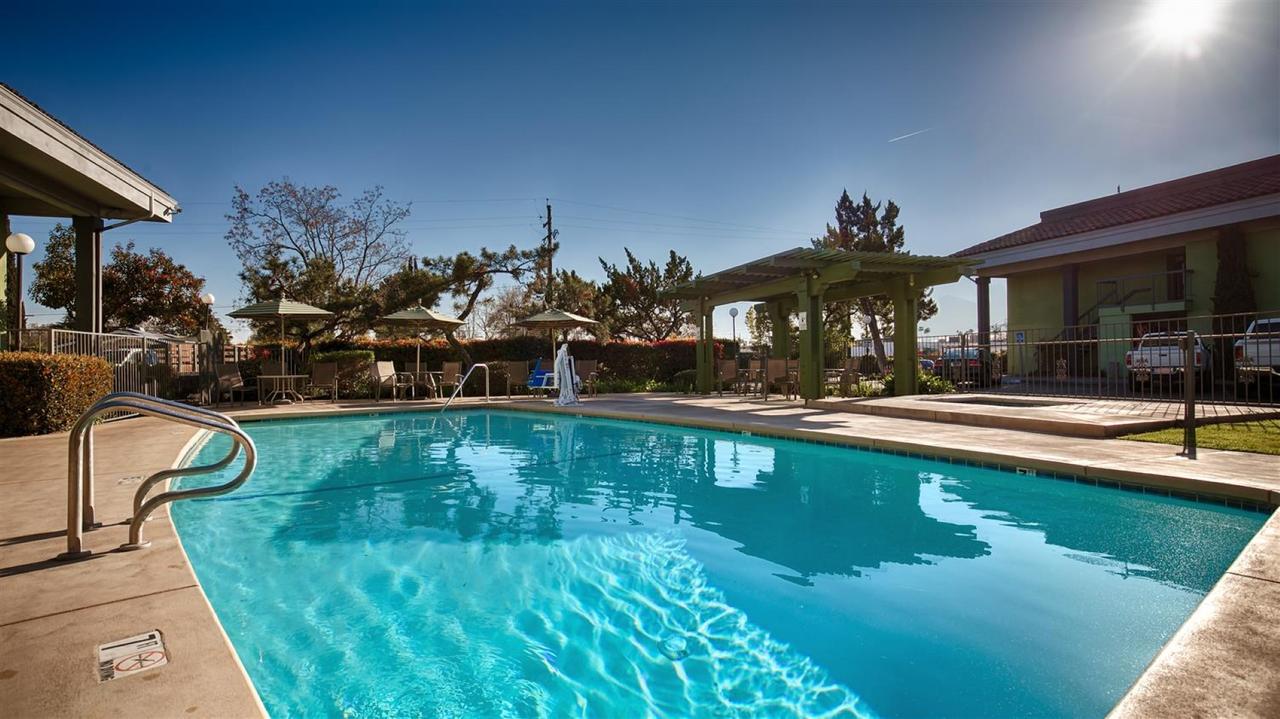 Best Western Village Inn - thumb 6