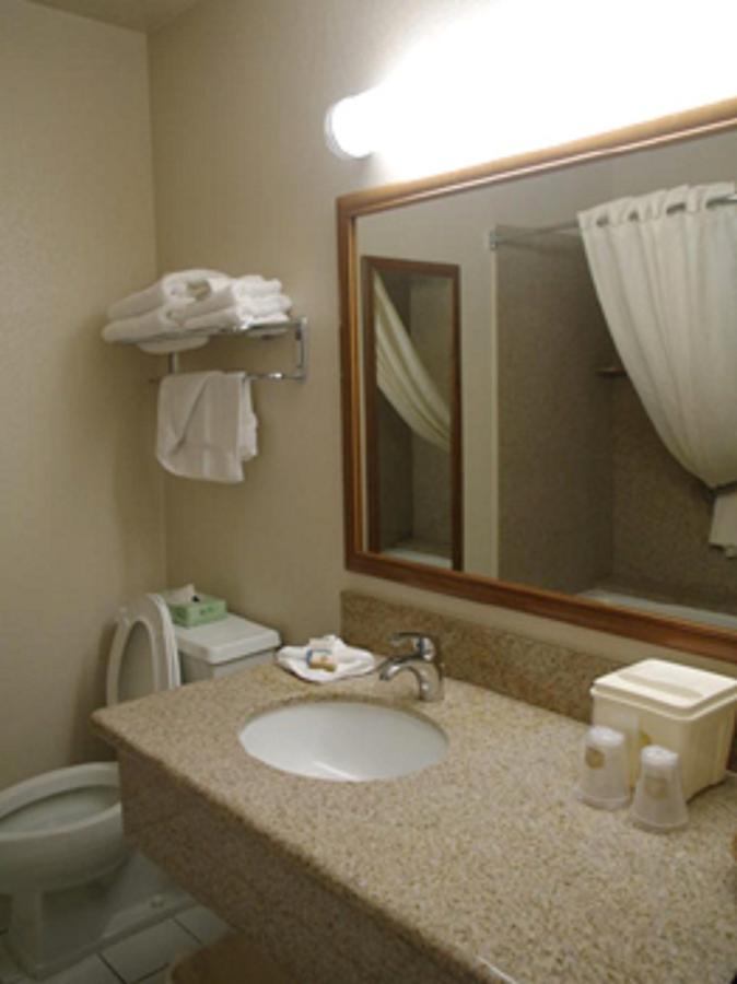 Best Western Village Inn - thumb 32