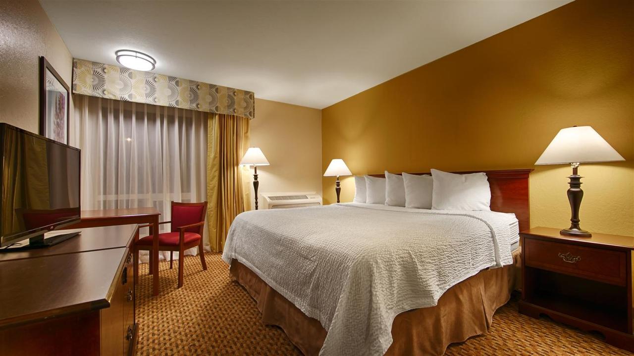 Best Western Village Inn - thumb 3