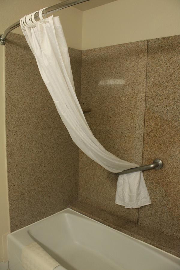 Best Western Village Inn - thumb 16