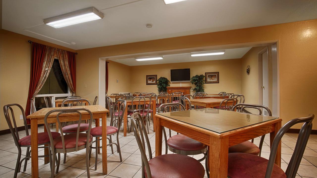 Best Western Village Inn - thumb 7