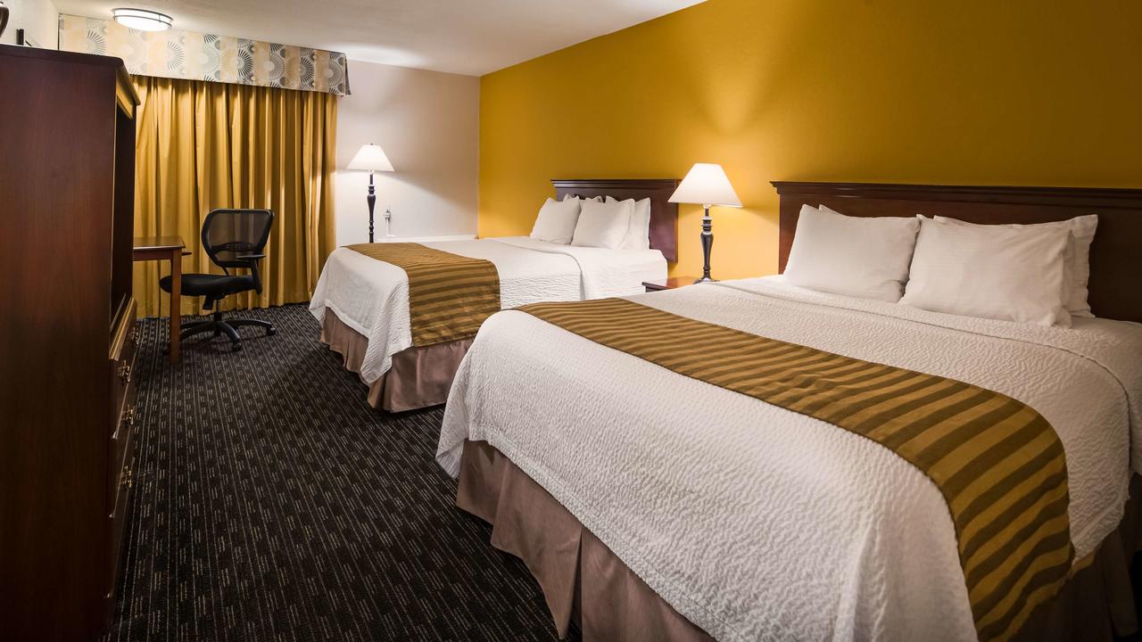 Best Western Village Inn - thumb 36