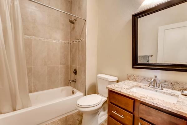 1470 Juniper Street - thumb 2