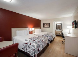 Red Roof Inn PLUS+ & Suites Naples Downtown-5th Ave S