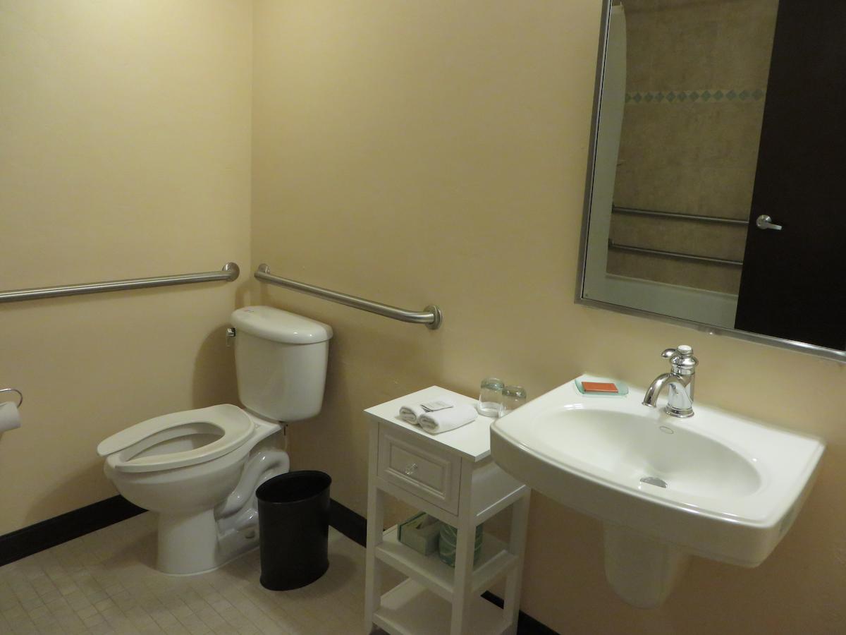 Bayfront Inn 5th Avenue - thumb 43