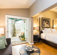 L'Habitation Guesthouse- Adult Exclusive - Accommodation Chicago