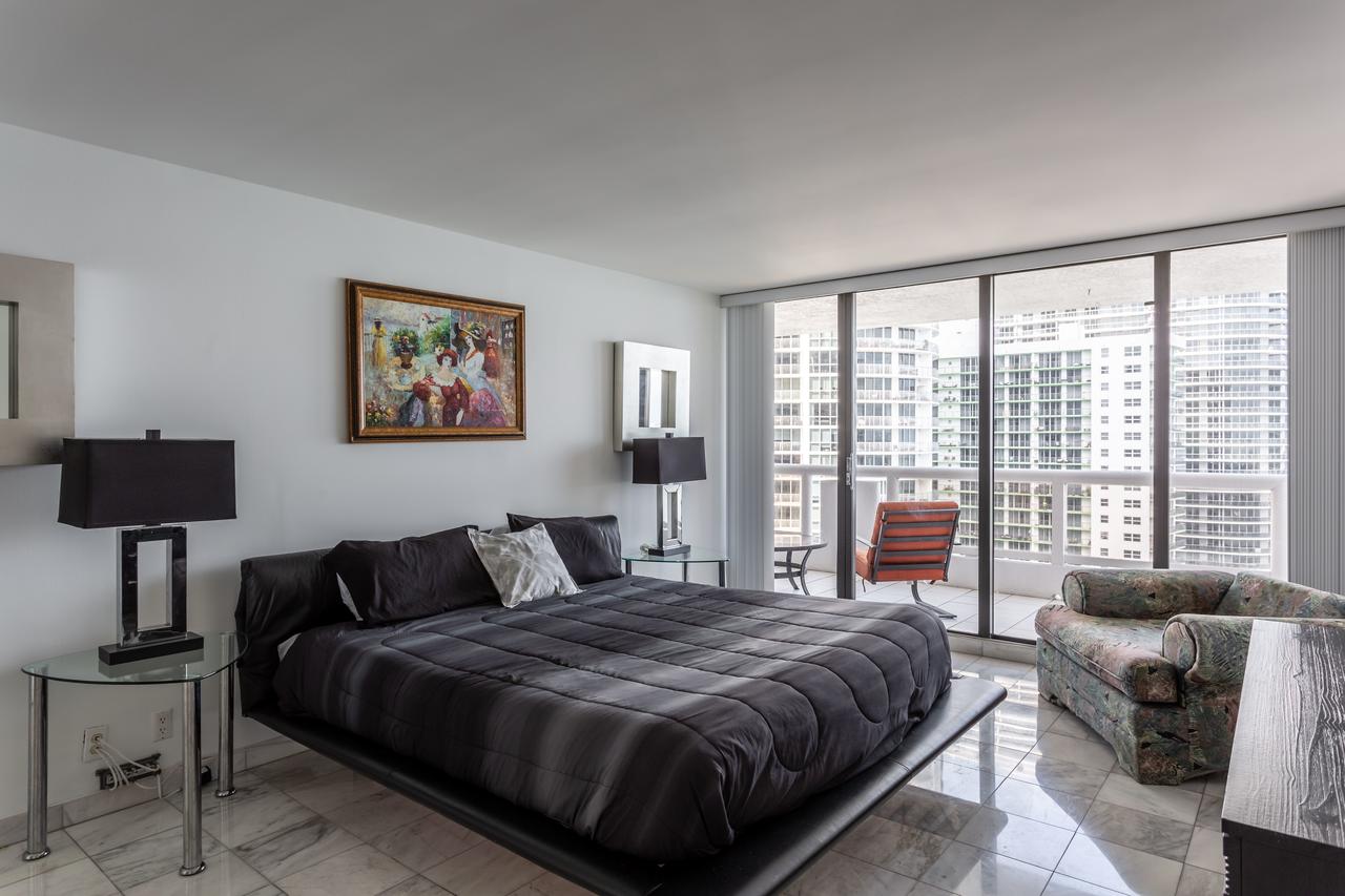 3 Bedroom Condo With Balcony View - thumb 10