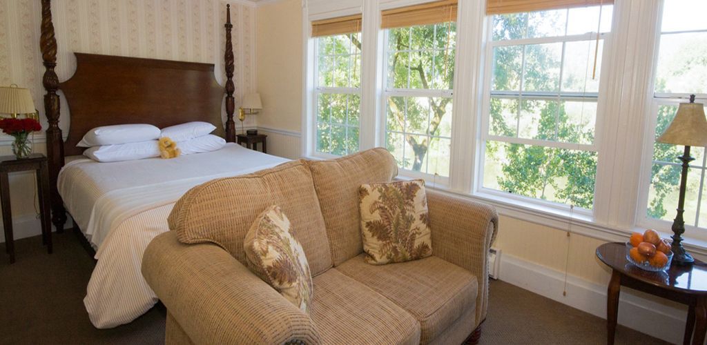 Village Inn & Restaurant - thumb 1