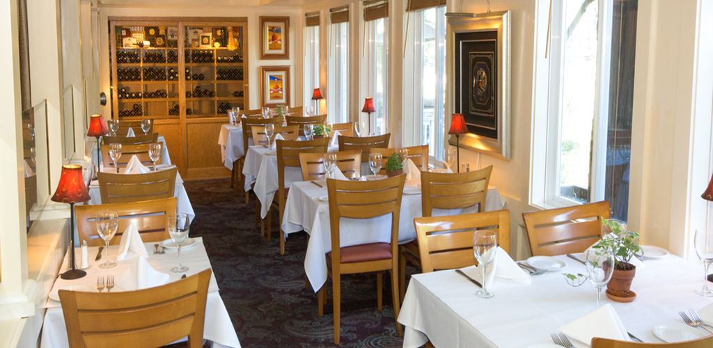 Village Inn & Restaurant - thumb 2