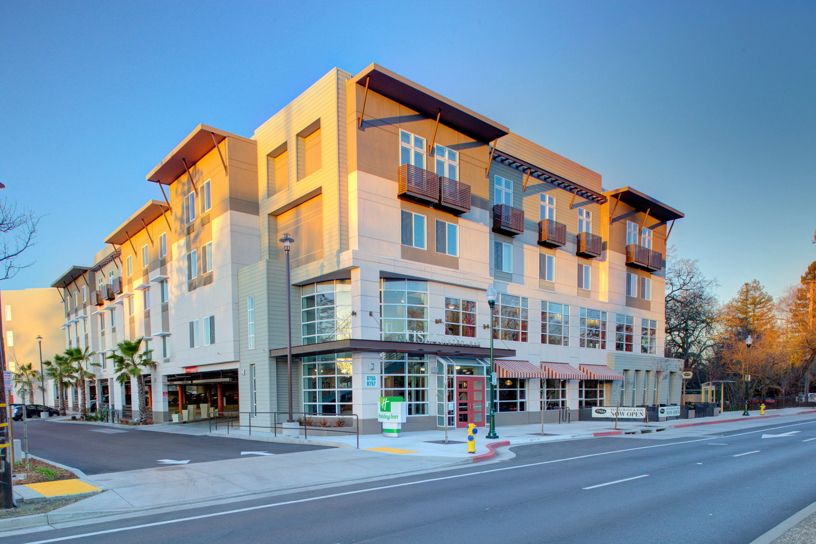 Holiday Inn Windsor Wine Country - thumb 0