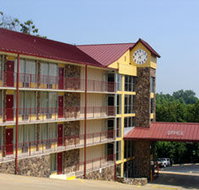 Ozark Mountain Inn - Accommodation Chicago