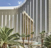 Four Seasons Hotel Las Vegas - Accommodation Chicago