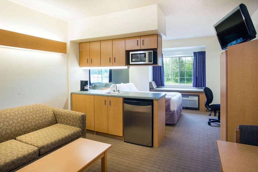 Microtel Inn & Suites Plattsburgh - thumb 8