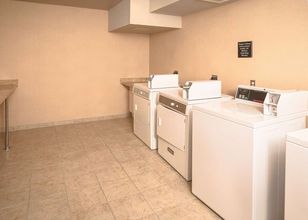 Hampton Inn & Suites Waterfront - thumb 16