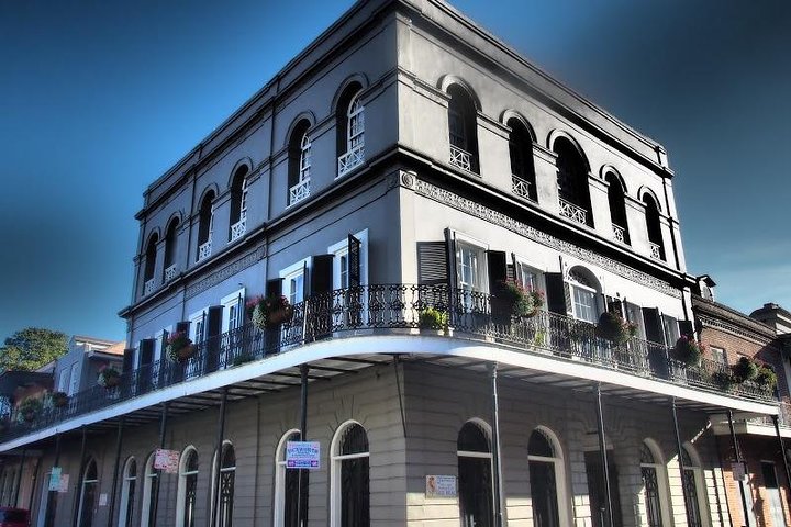Ghost And Vampire Walking Tour Of The French Quarter - thumb 2