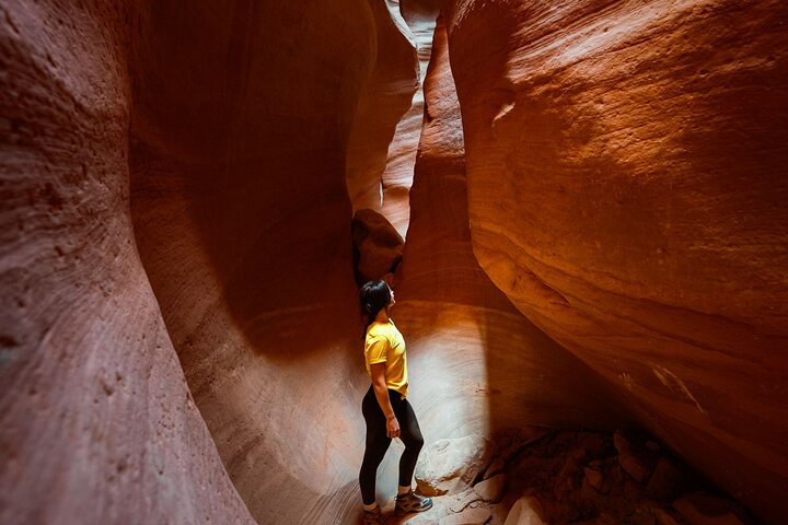 East Zion Crimson Canyon Hike & UTV Adventure - thumb 4